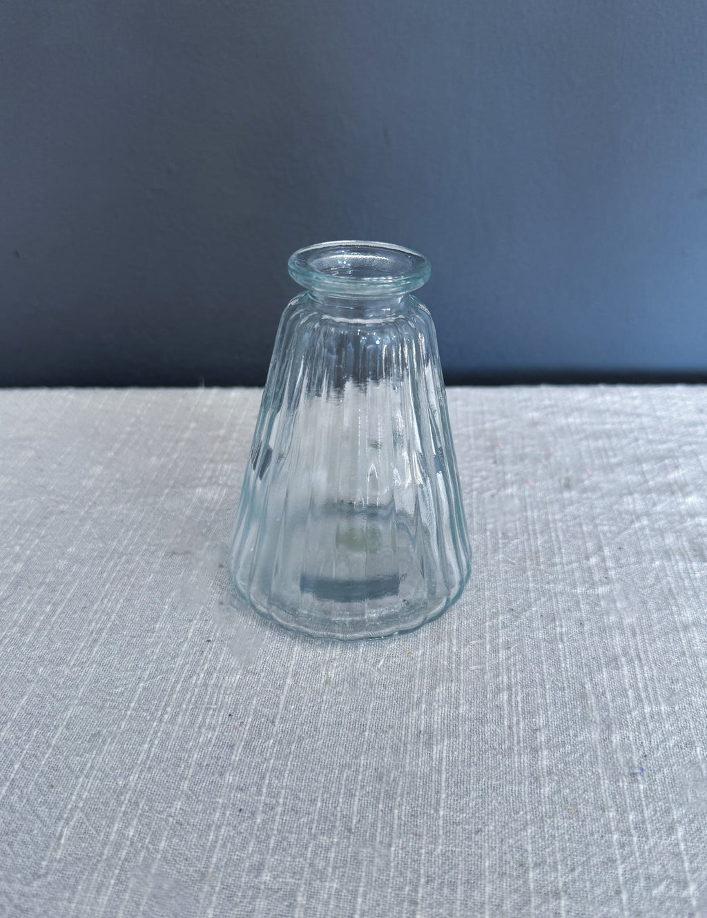 Daria bud vase