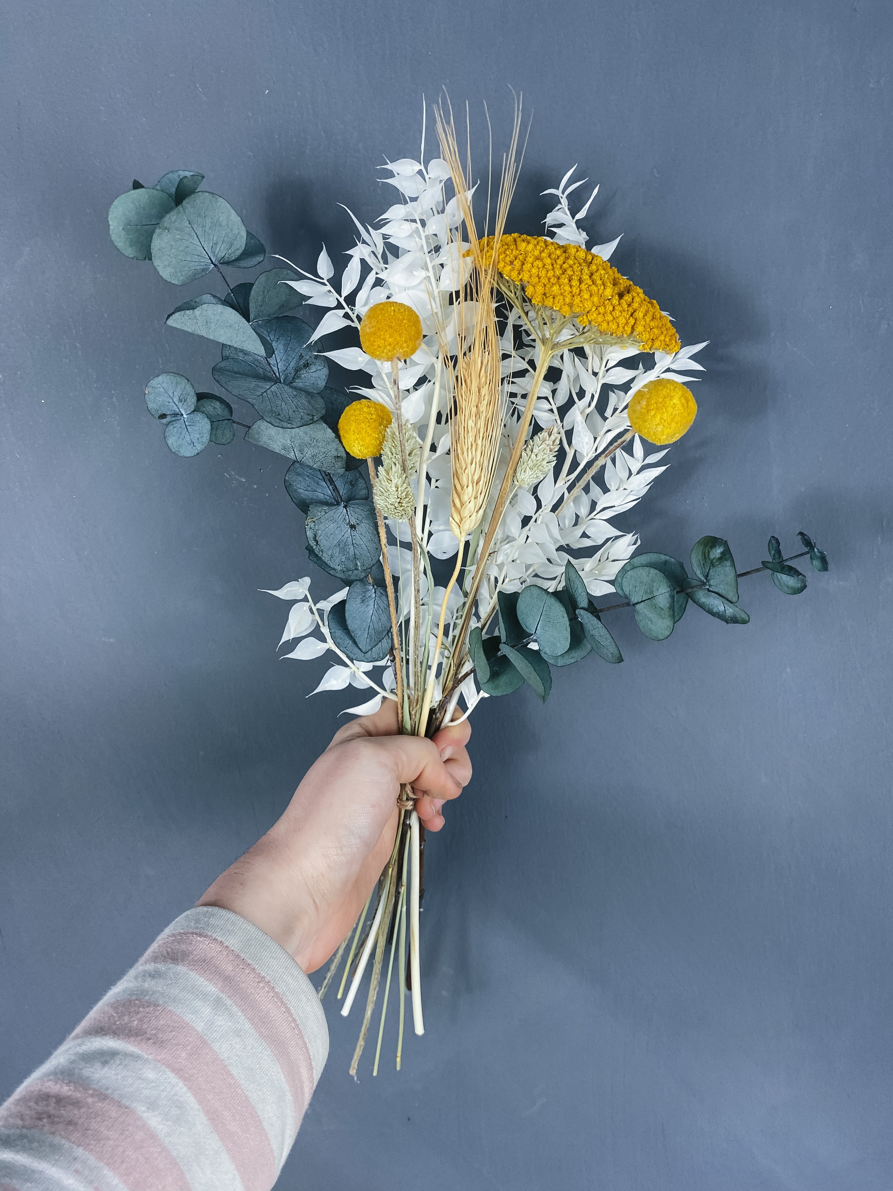 Flora Dried Flower Mini Arrangement