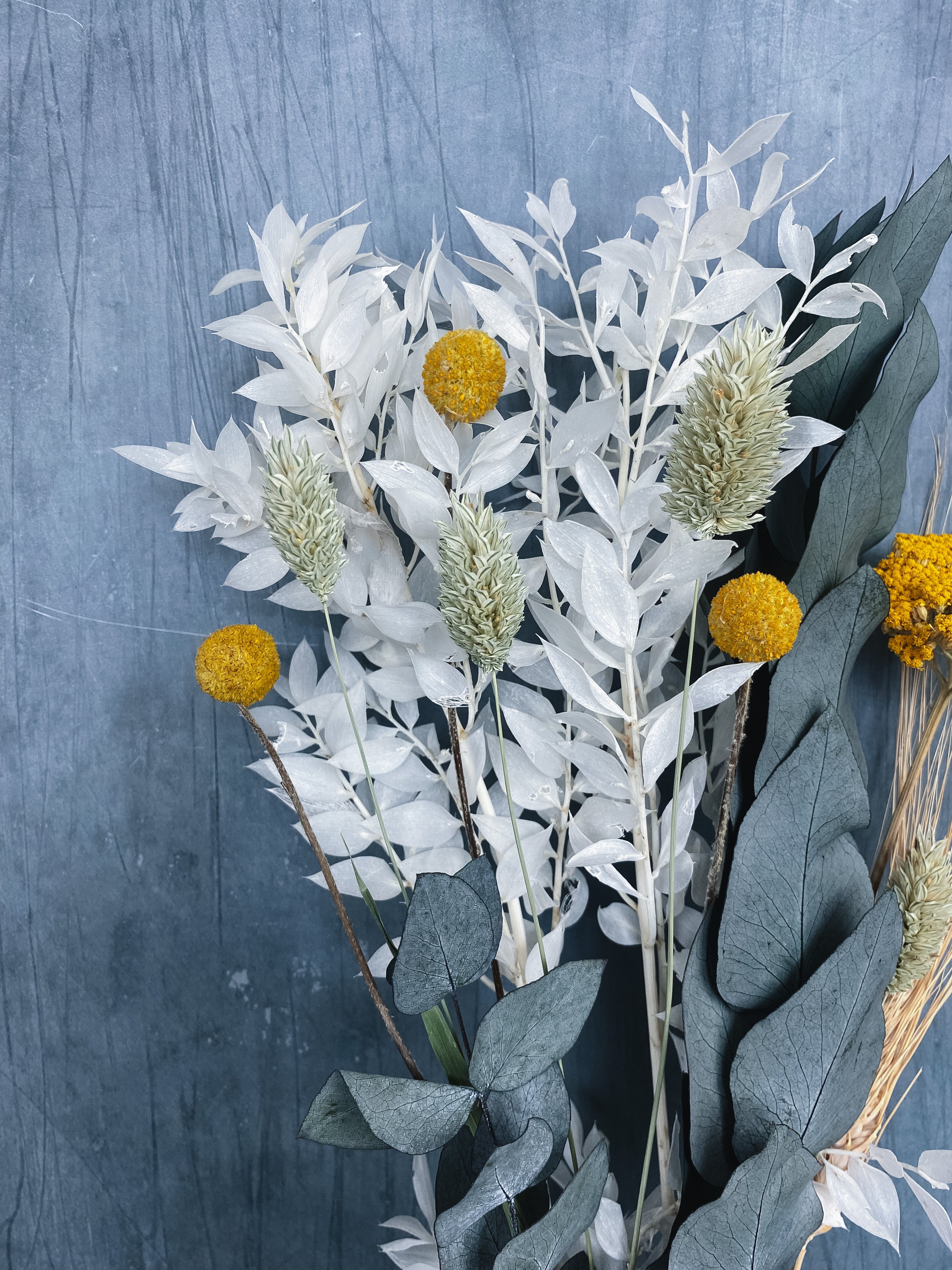 Flora Dried Flower Mini Arrangement