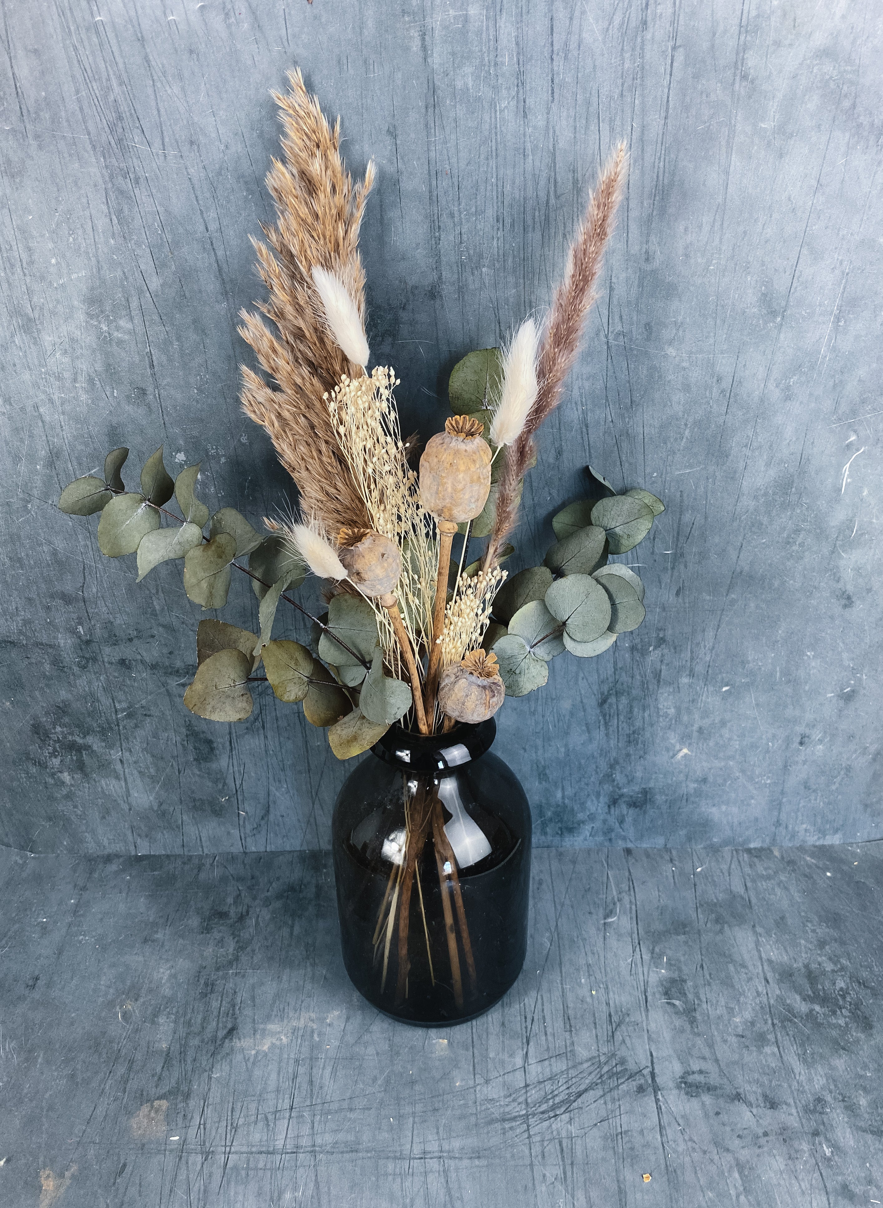 Una dried flower mini arrangement